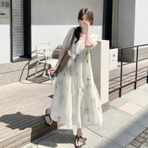 文艺素雅风白色雪纺连衣裙女夏2025年新款独特漂亮气质感绝美长裙图片