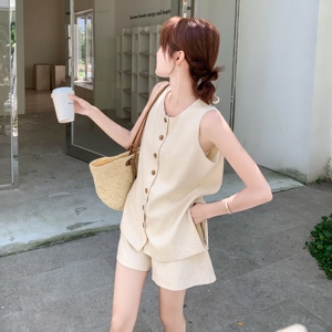 轻奢高级感后背绑带单排扣马甲套装2025年新款夏季时髦短裤两件套图片