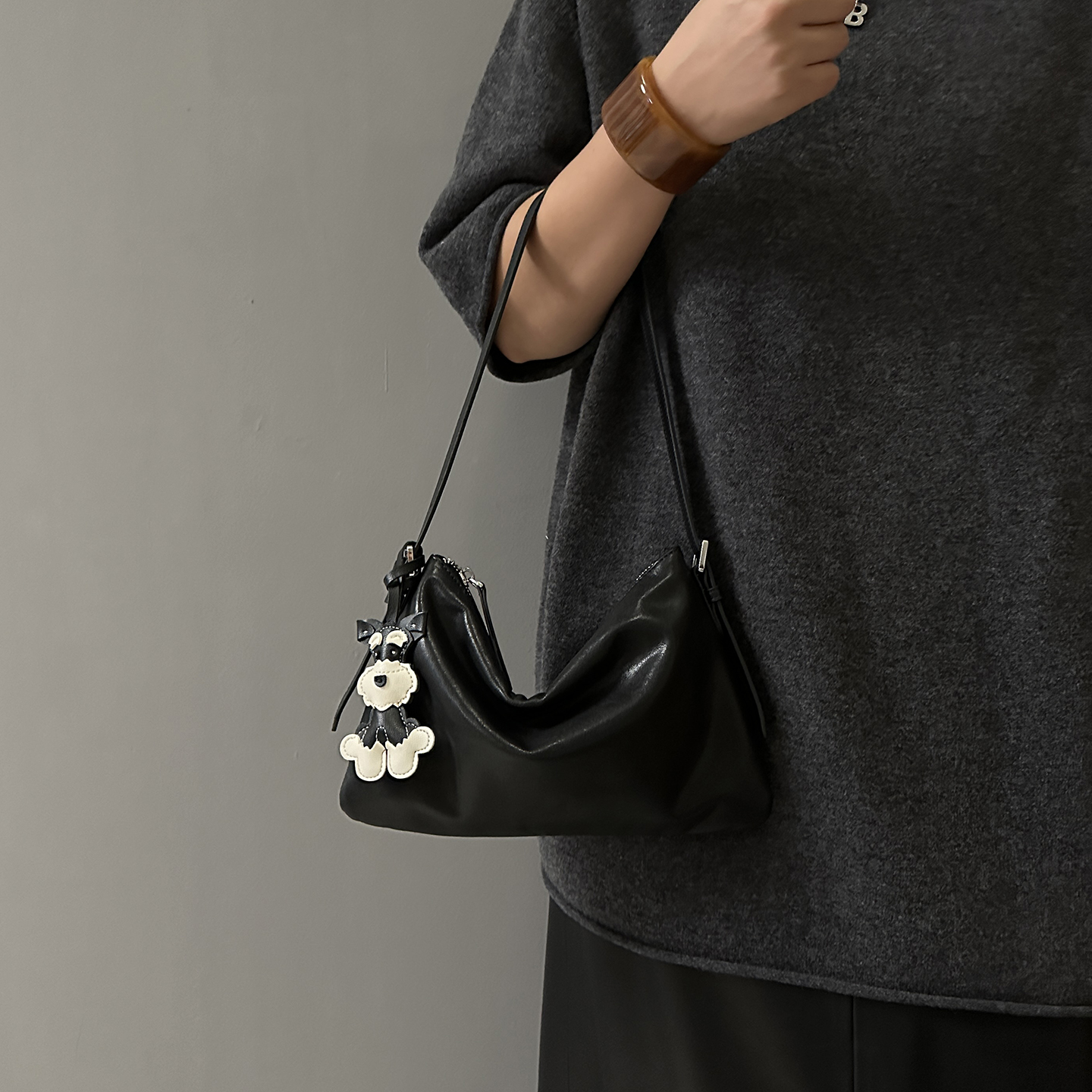 Hobo植鞣头层牛皮通勤女包