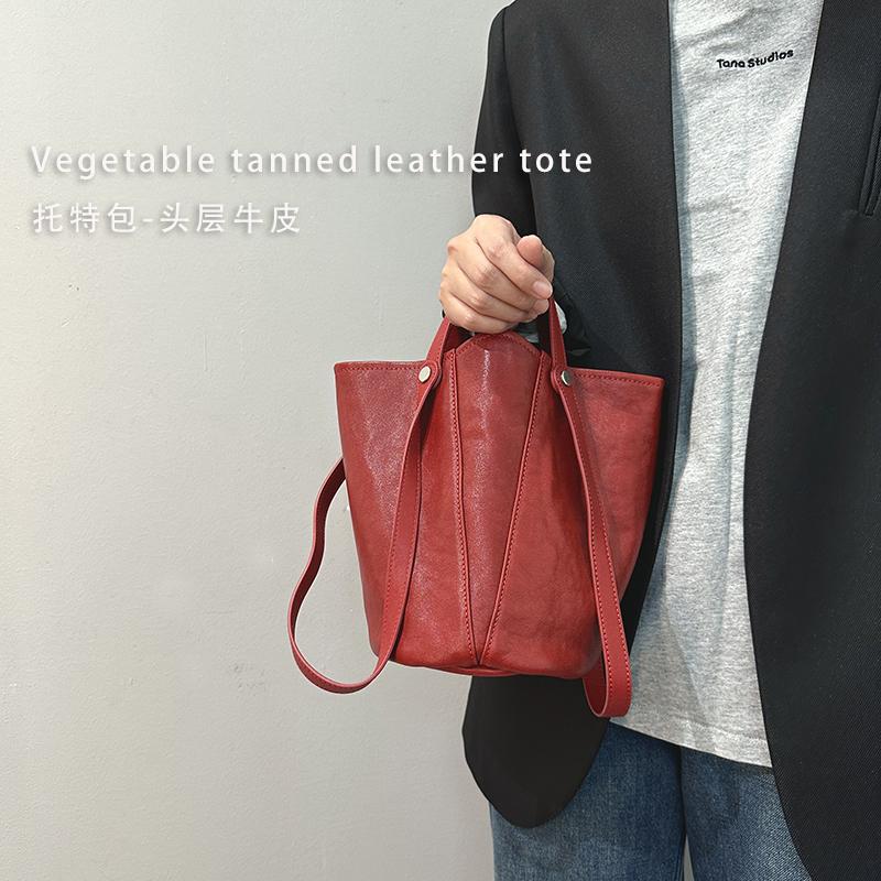 秋冬新款植鞣牛皮水桶包