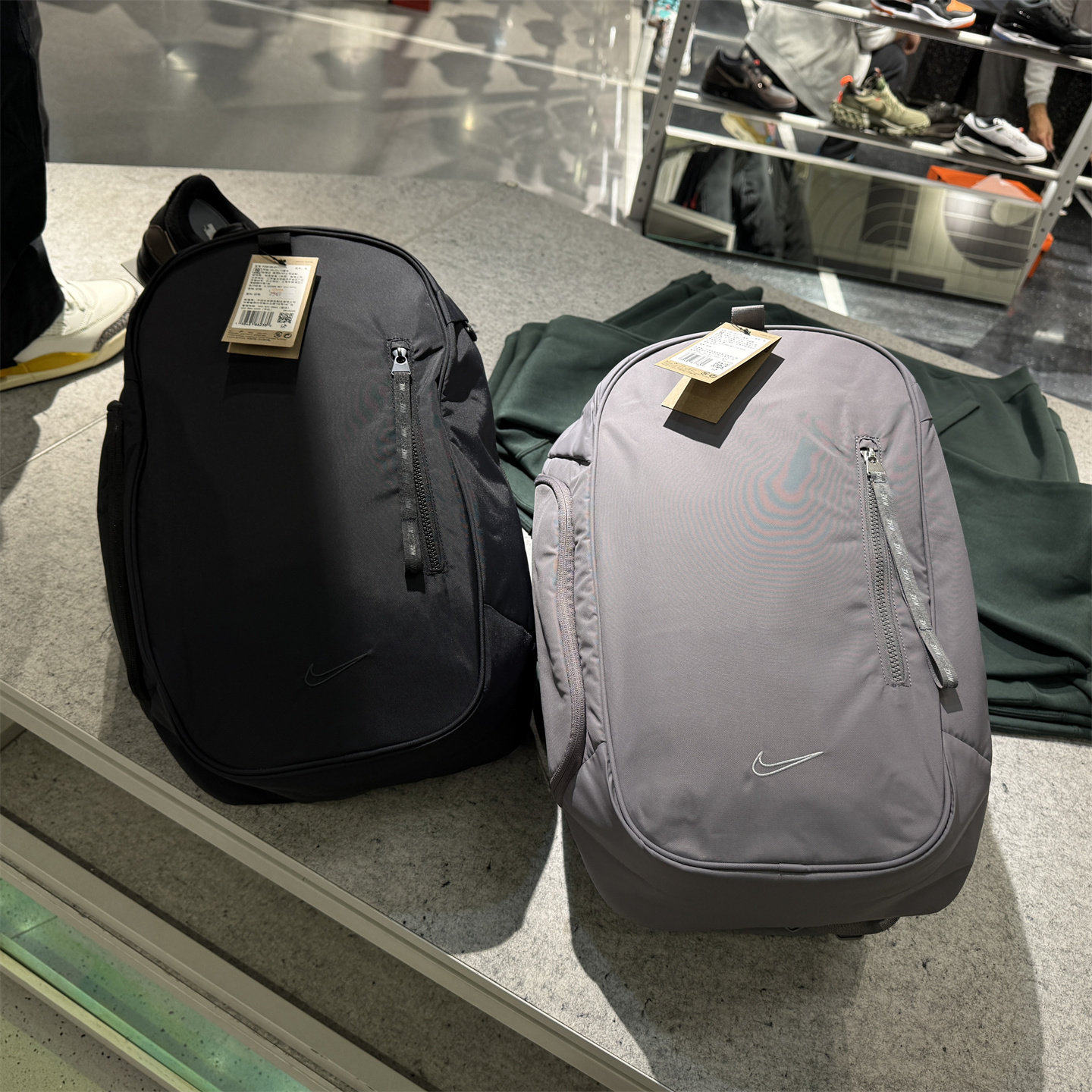 Nike耐克大容量旅行双肩包