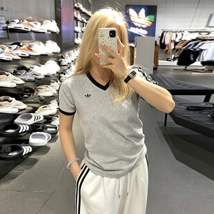 阿迪达斯三叶草女子V领撞色刺绣运动短袖T恤KF0316/KE6163/KU4771