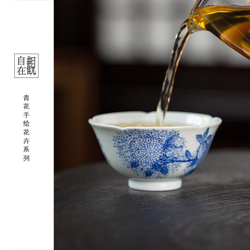 青花手绘花卉系列手工花口杯绣球菊花牡丹花景德镇陶瓷茶杯主人杯