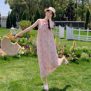 多巴胺粉色印花无袖背心连衣裙女夏减龄独特绝美度假连身直筒长裙图片