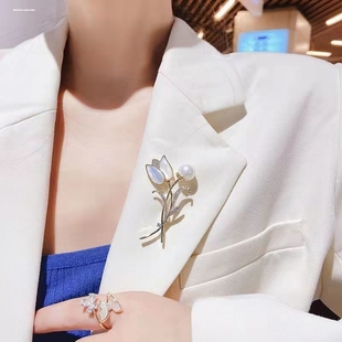 郁金香胸针女高档精致西装 潮气质胸花配饰 大衣别针装 饰2022年新款