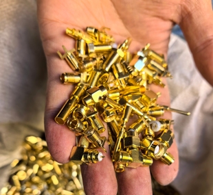 电子镀金废料贵金属边角料黄金提炼材料实拍无滤镜 保真