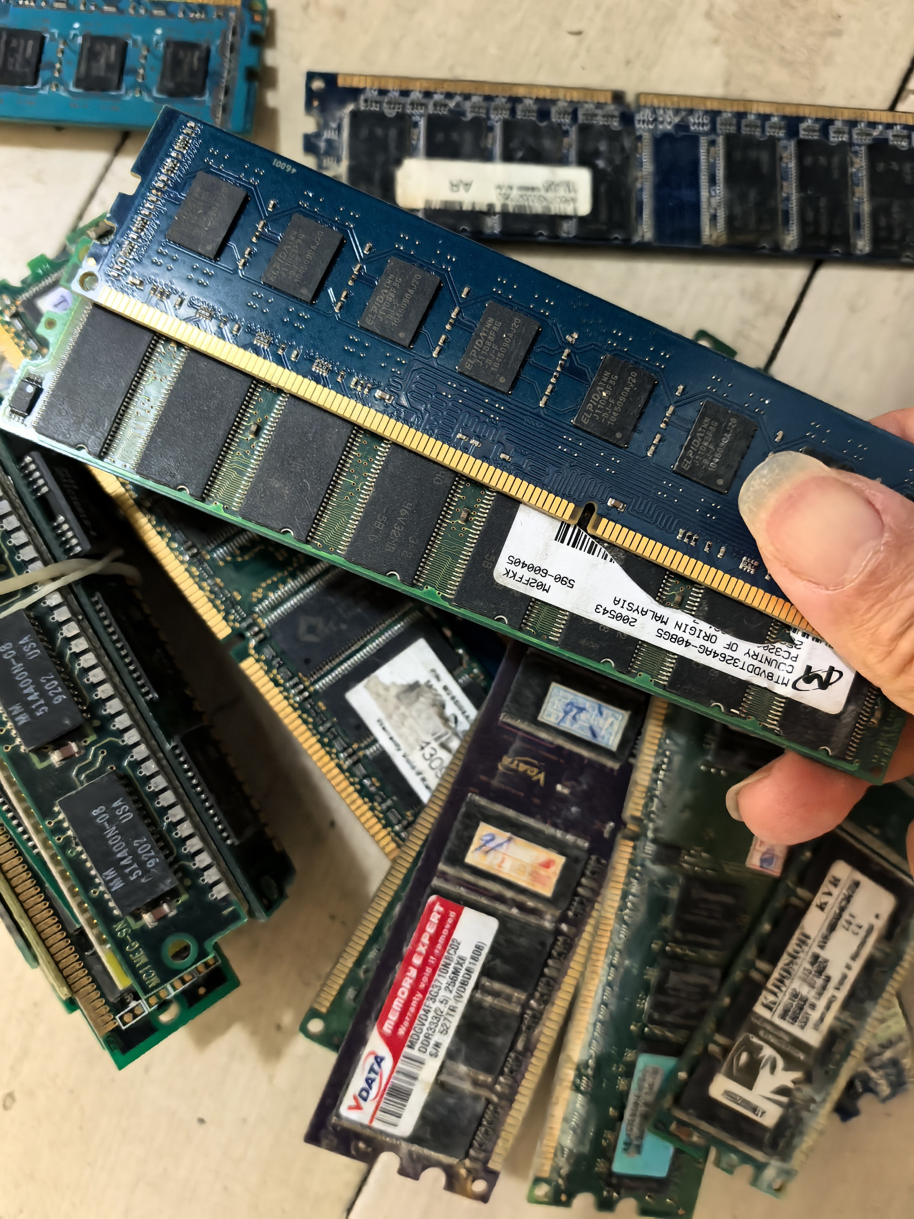 内存条镀金废料电脑内存贵金属边角料黄金提炼电脑CPU