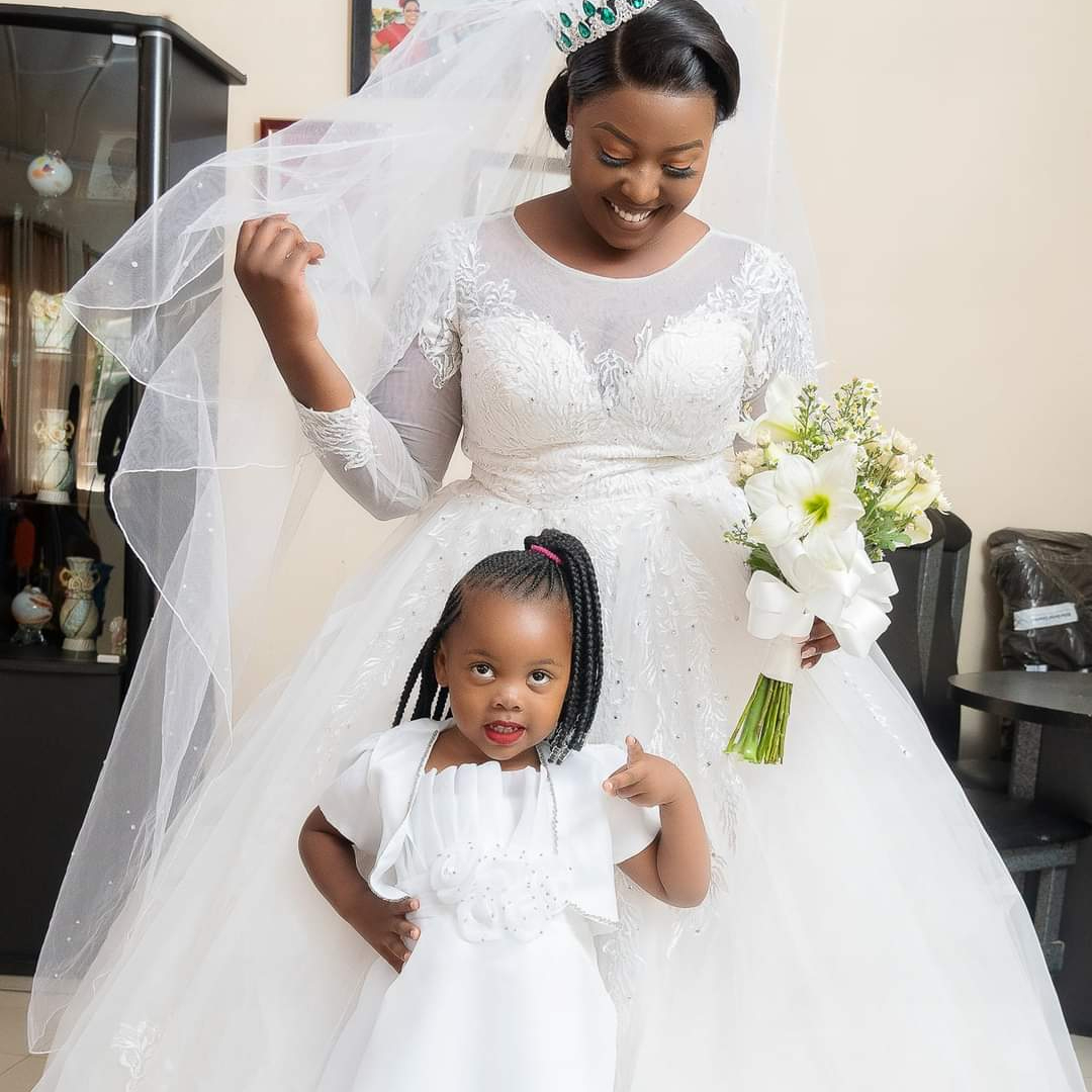 婚纱2022新款新娘法式主纱高级 Wedding Dresses Bridal Gown