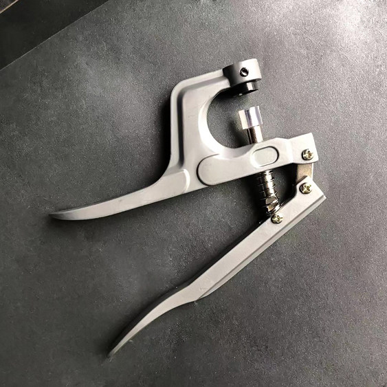 의류 수하물 폴더 숨겨진 버클 T5 라운드 버튼 시어머니 버클 설치 도구 패키지용 플라스틱 4버튼 스냅 버클