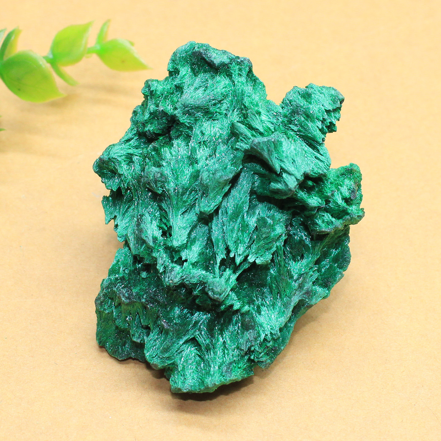 如鸿一物一图天然水晶原石绿色孔雀石矿石标本石石头毛料宝石大块