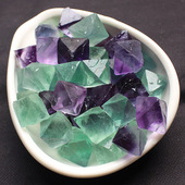 如鸿彩色萤石矿石标本摆件小号水晶原石吊坠礼物八面六角形