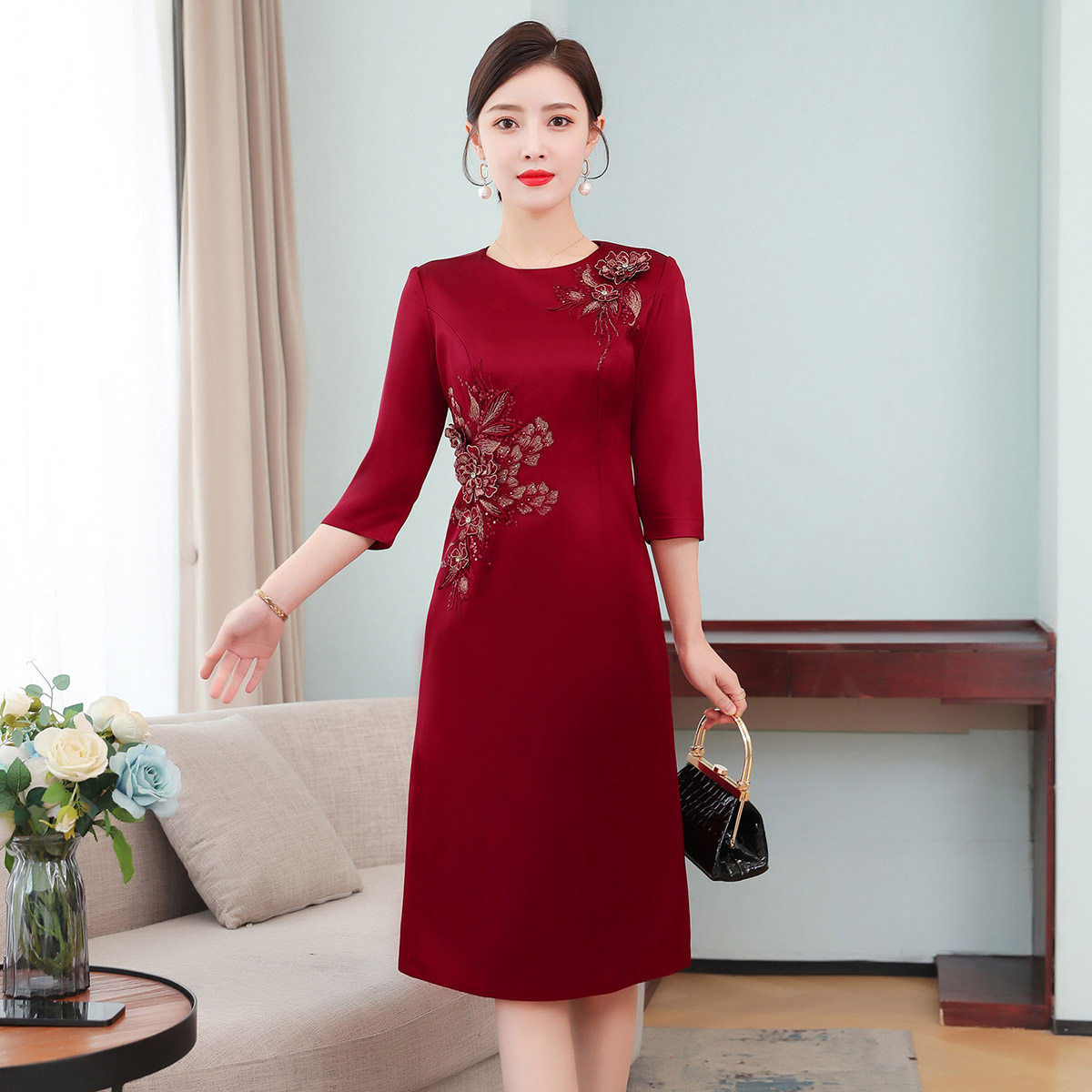 妈妈装婚宴礼服小个子喜婆婆敬酒服旗袍连衣裙婚宴服酒红色回娘家