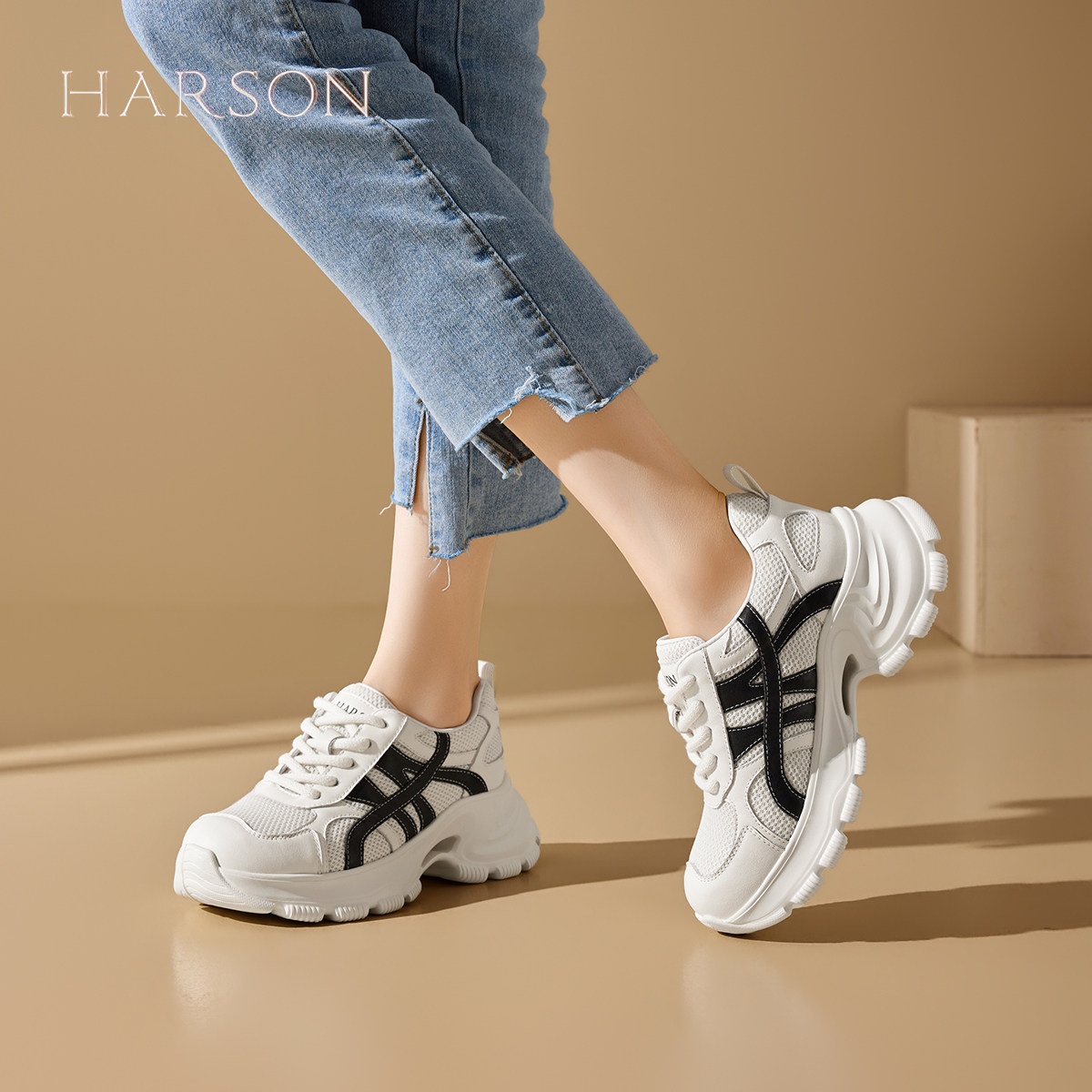 哈森厚底老爹鞋女2026春季新款时尚百搭轻便网面透气运动休闲鞋子