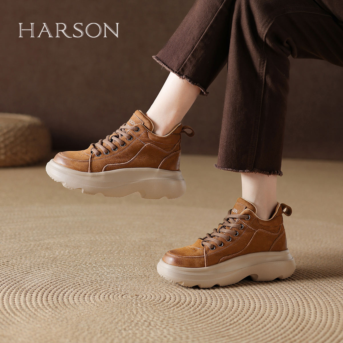 哈森时尚休闲鞋商务女鞋2025秋冬新款加绒保暖厚底增高运动鞋女鞋
