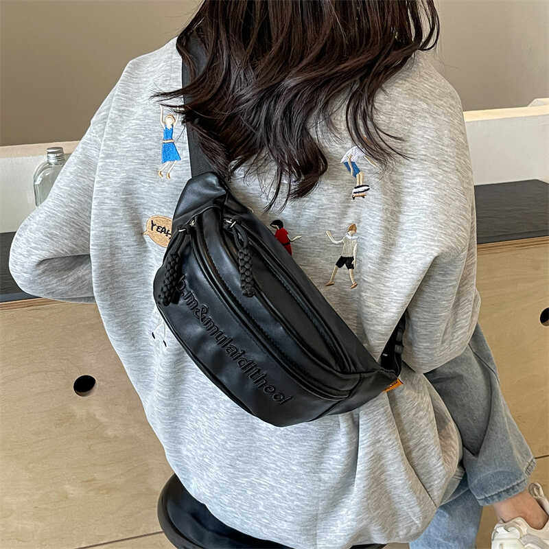 新潮小挎包时尚小腰包百搭马鞍包韩版胸包通勤风高级感斜挎包