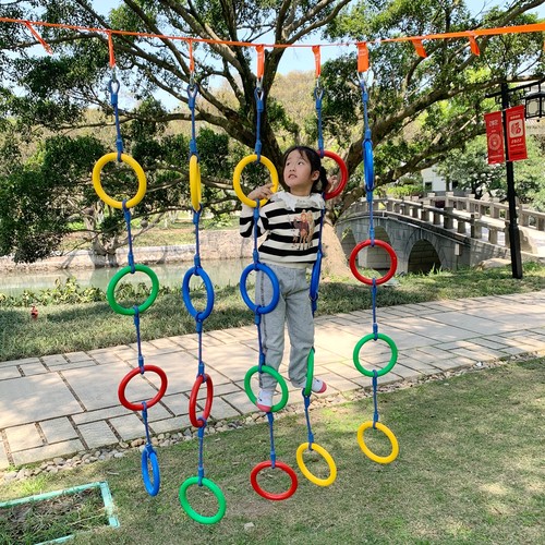 幼儿园攀爬绳梯秋千吊环体能训练