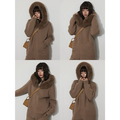 蕾蕾【绵绵芝士】带毛领宽松针织外套+宽边全松紧高腰阔腿针织裤