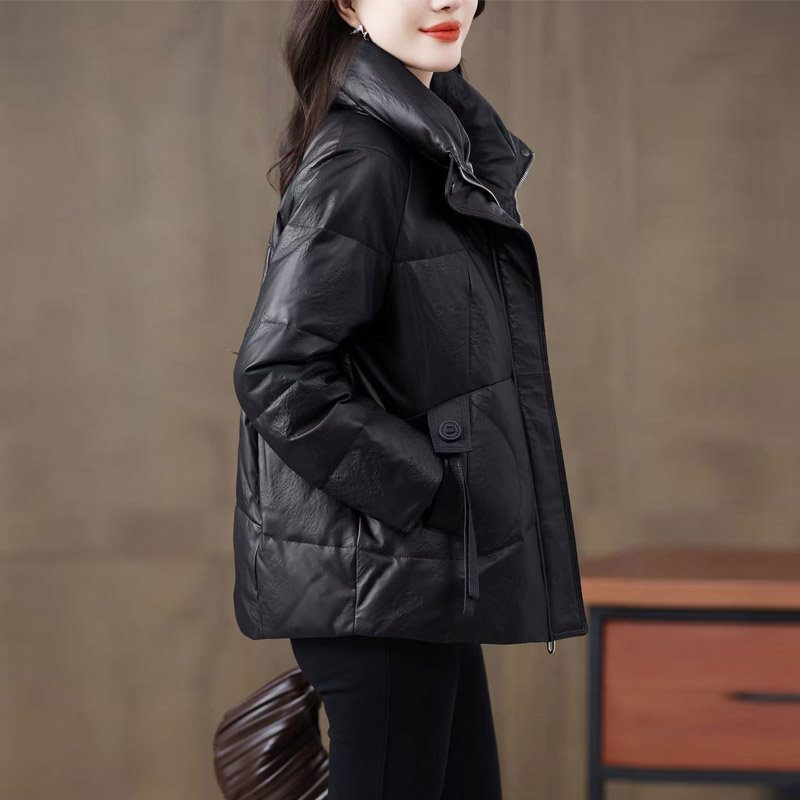 高端海宁皮衣女真皮羽绒服短款外套绵羊皮休闲百搭夹克2025冬新款