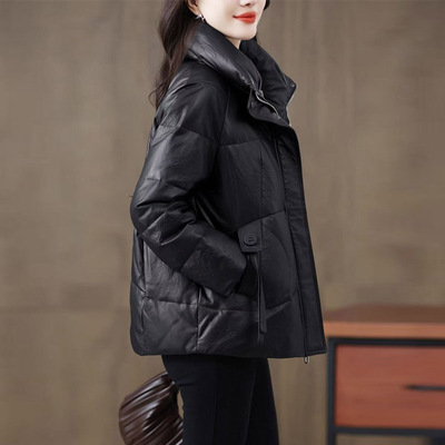 高端海宁皮衣女真皮羽绒服短款外套绵羊皮休闲百搭夹克2025冬新款