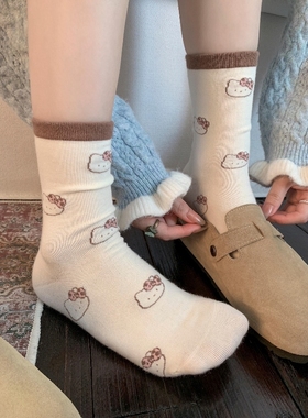 偶滴神！美萌之神降临~可露丽风中筒袜..闺女都和我抢着穿~爱死了