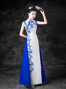 紫缘萱舞台演出服中式晚装宴会礼服无袖蓝色绣花模特团体走秀气质