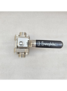 Swagelok CF3M SS-65TS25MM Vanne à Boule Neuf #