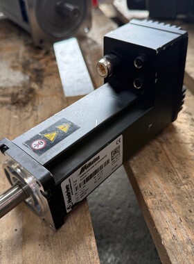 1x HeiMotion Heidrive HMD06-020-048-60-00M2MXXX0 Servomotor