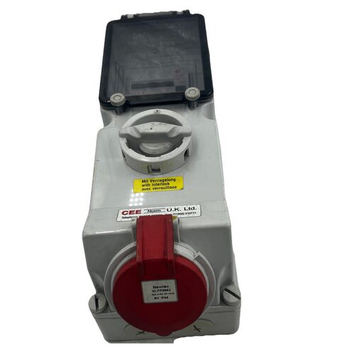 CEE NORM C4440030 INTERLOCKED WALL CIRCUIT 40A WITH NEWLEC 3