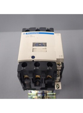LC1D65 - Telemecanique - LC1 D65/LP1 D6511 Switch Power Used