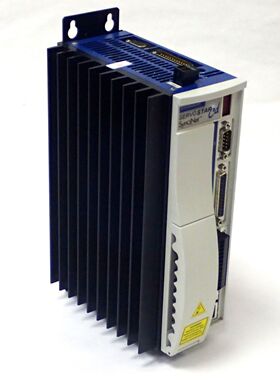 KOLLMORGEN SERVOSTAR CD SYNQNET DRIVE LE06565 P/N PRD-0050R0