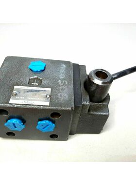 Válvula De Control Direccional Yuken DMT-03-3C4-5090 - NUEV