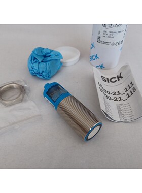 Sick Ultraschallsensor UM30213111  6037537 Neu in OVP
