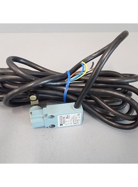 XCMA1154 - TELEMECANIQUE - XCM-A1154 / Interruptor De Posici