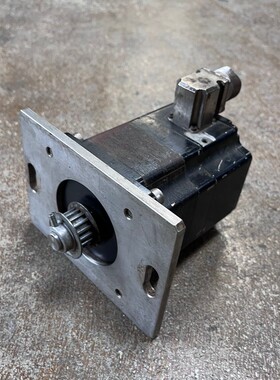 1x Berger Lahr VRDM3913/50LWCOO Servomotor