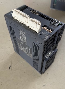 1x Mitsubishi MR-J3-350B-KM084U607 3.5kW Servo Treiber Umric