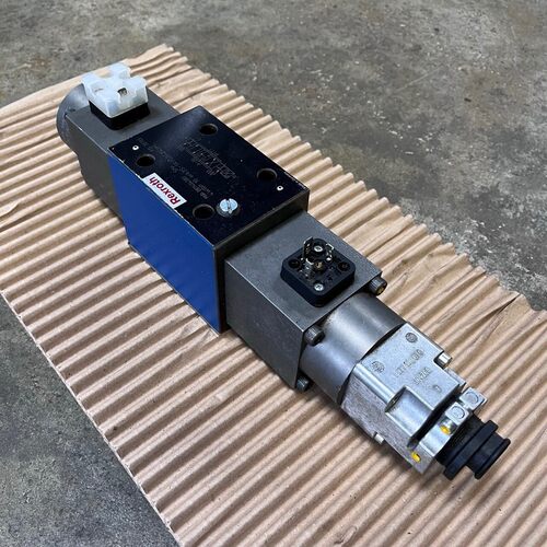 1x Bosch Rexroth 0811404080 4WRP10W63S-1X/G24Z4/M Proportion