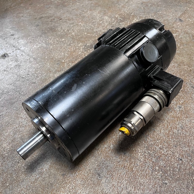 1x Indramat MDC 10.20F/MMA-0/S06 Servomotor