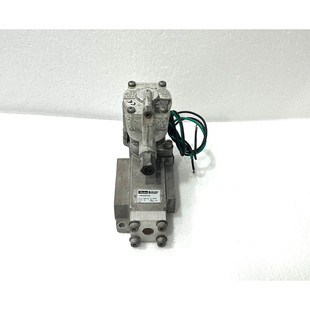 Parker Schrader 波纹管 L48533360453 / K045302553 120V 电磁阀