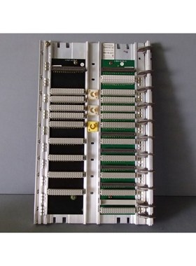 6ES57002LB11 - SIEMENS - 6ES5700-2LB11 / Subrack CR2 USED