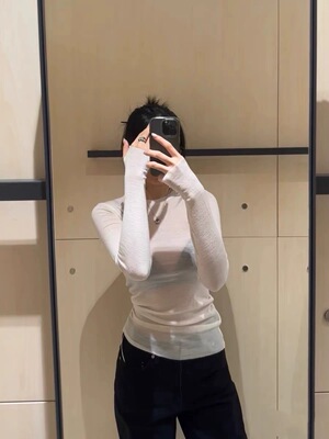 原C家修身版型羊毛长袖打底衫