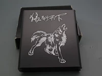 Светло -серой волк путешествует по всему миру