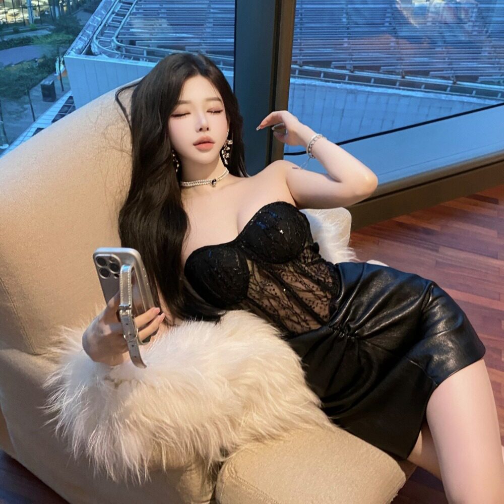 2026新款时尚舒适御姐风性感蕾丝抹胸鱼骨设计感收腰显瘦连衣裙