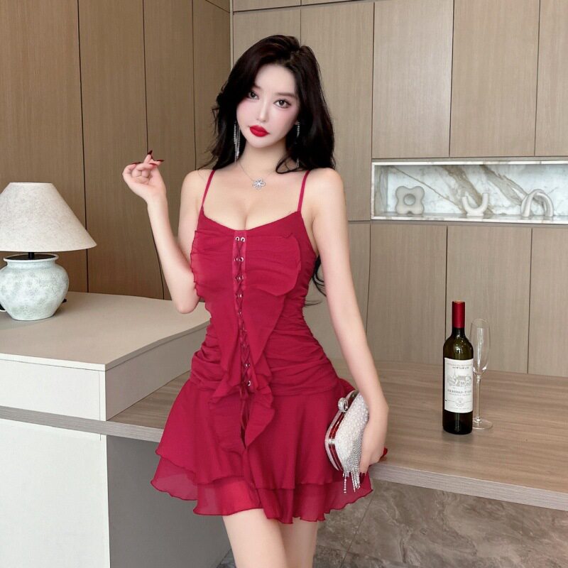 小个子v领吊带连衣裙女夜店蹦迪衣服甜辣妹收腰气质荷叶边a字短裙
