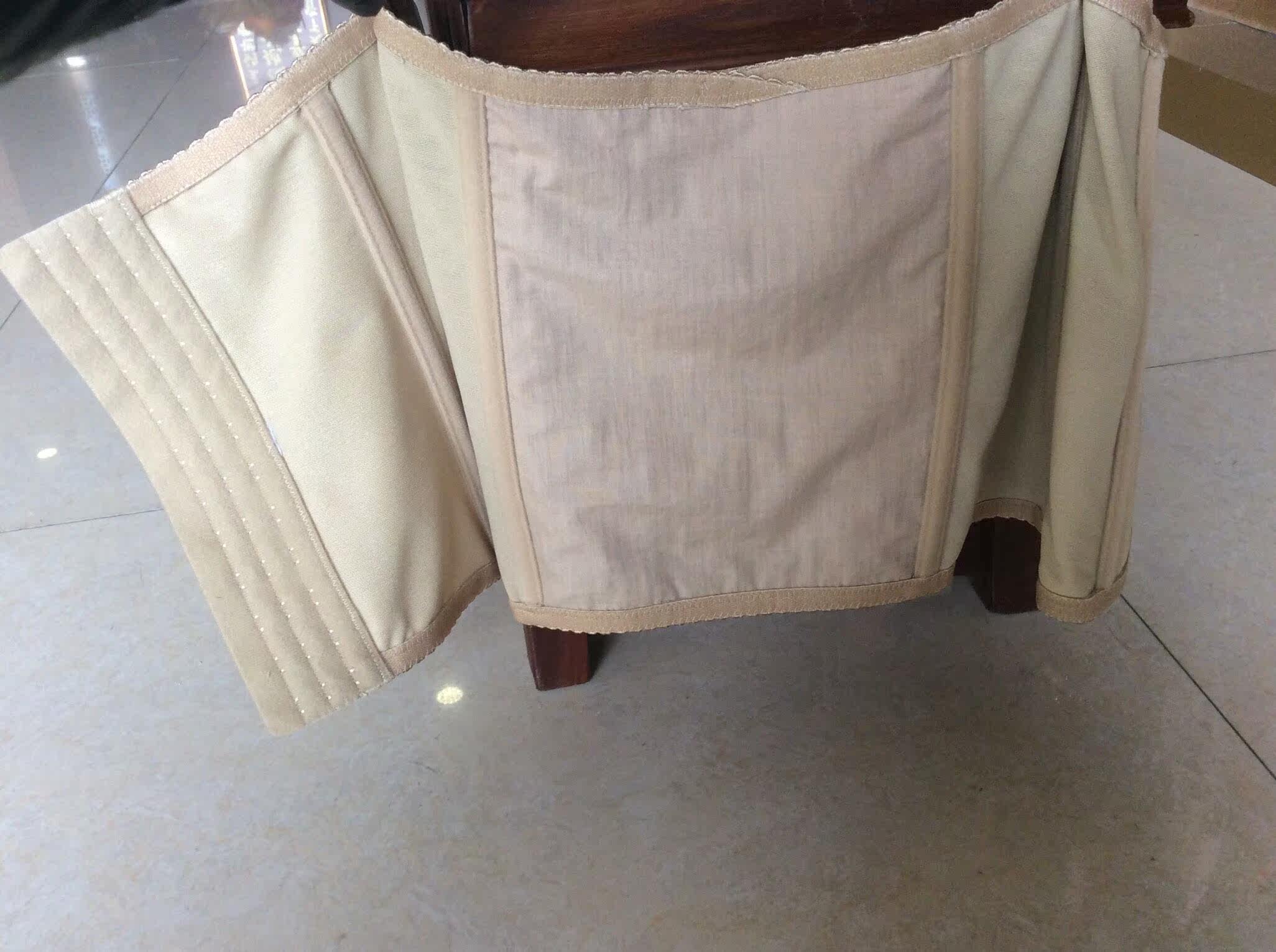 Corset luxueux en polypropylène - Ref 673758 Image 3