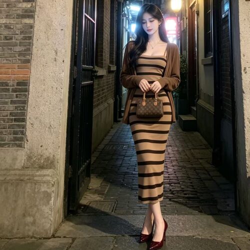 轻奢显瘦收腰连衣裙遮肉韩版简约精致辣妹风