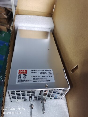 明纬SE-1000-24台湾明纬开关电源24V41.7A，二手95新带包装