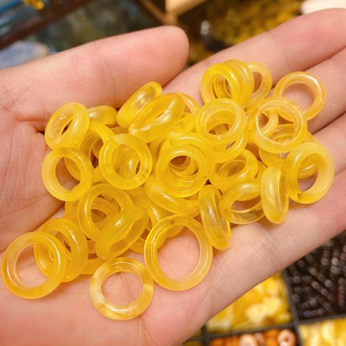 天然俄料蜜蜡跑环配件 鸡油黄蜜蜡跑环 自行设计款式