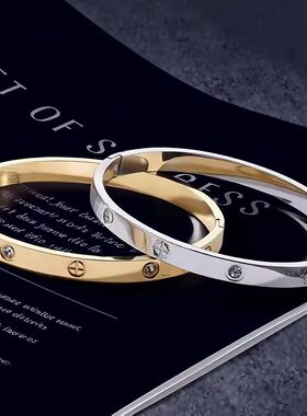 钛钢不掉色欧美经典女款卡扣镶钻波浪形不锈钢手镯高级感时尚配饰