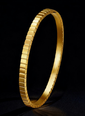 手镯ins风女百搭小众轻奢不锈钢不掉色设计感可洗澡方格子潮流