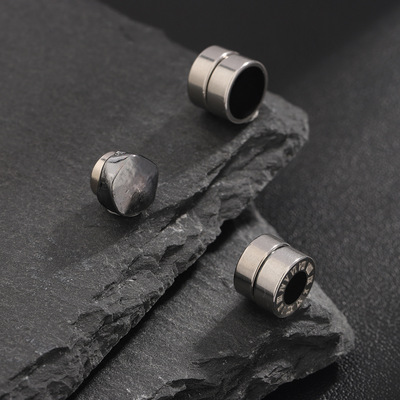 钛钢磁铁无耳洞耳夹男潮流嘻哈简约个性高级感配饰女 亚马逊 饰品